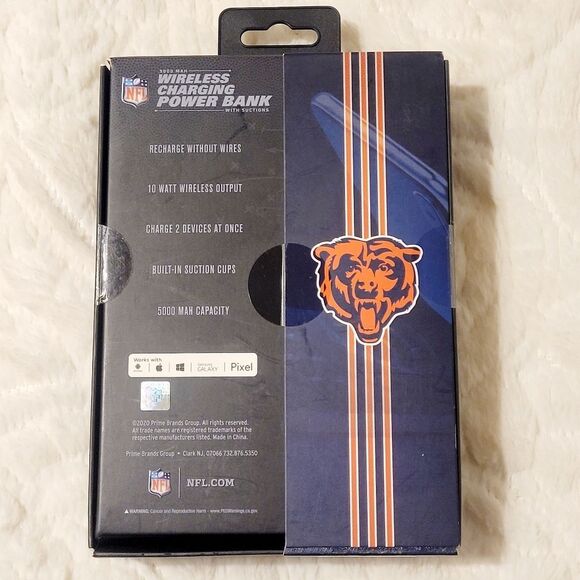 NFL Chicago Bears Wireless Charging Power Bank 5K mAh 10 Watt Suction Cups New - Picture 4 of 10